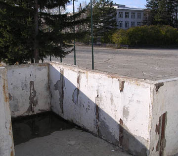 Ленск, памятник Ленину, площадь Ленина, школа номер 4. Октябрь 2009 года. Сайт школы №1 г. Ленска