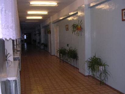 Коридор школы №1 города Ленска. Второй этаж