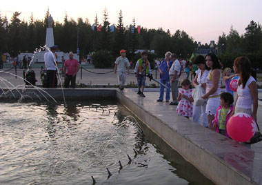 День города. Ленск, 18 июля 2009 года. Владелец фотографии - сайт школы номер 1 города Ленска