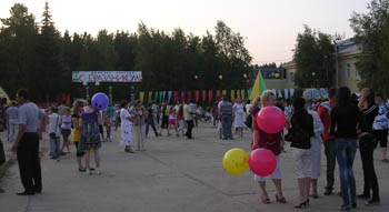 День города. Ленск, 18 июля 2009 года. Владелец фотографии - сайт школы номер 1 города Ленска